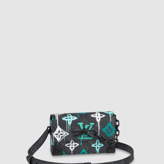 Steamer Wearable Wallet M81852