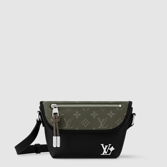 Louis Vuitton Pulse Wearable Wallet M12618