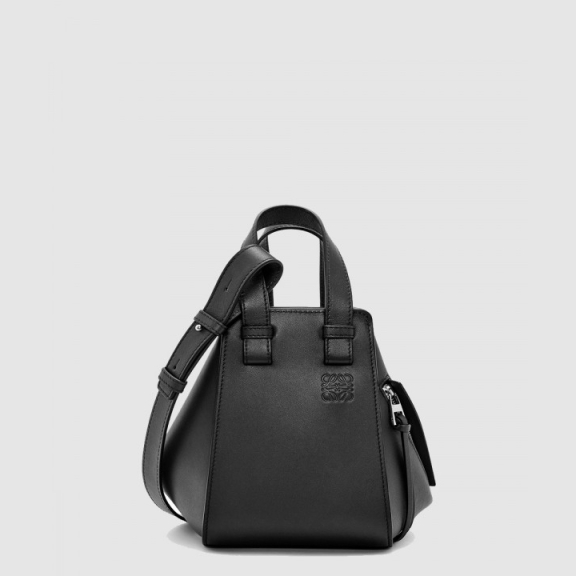 Hammock Compact Bag in Classic Calfskin