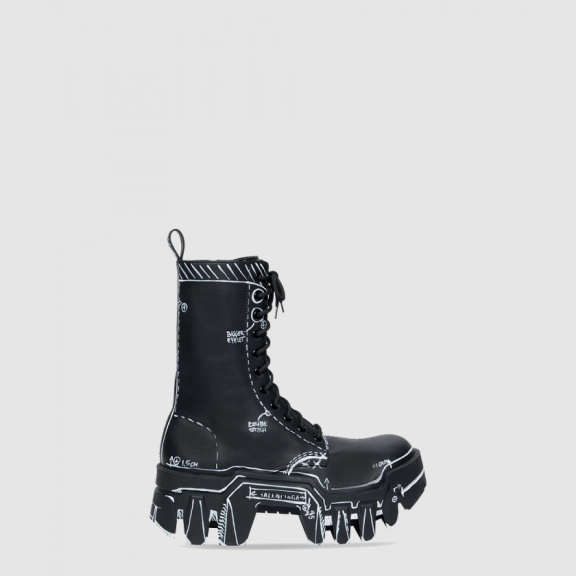 Lace-Up Boots 672502