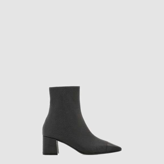 Ferragamo Chunky Heel Ankle Boots 01I513