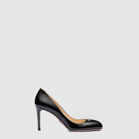 Pumps in Patent Leather 1I160N