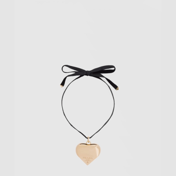 Round Gold Large Pendant Embellished Choker 1JCA29