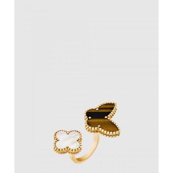 Lucky Alhambra Between the Fingers Ring 05800