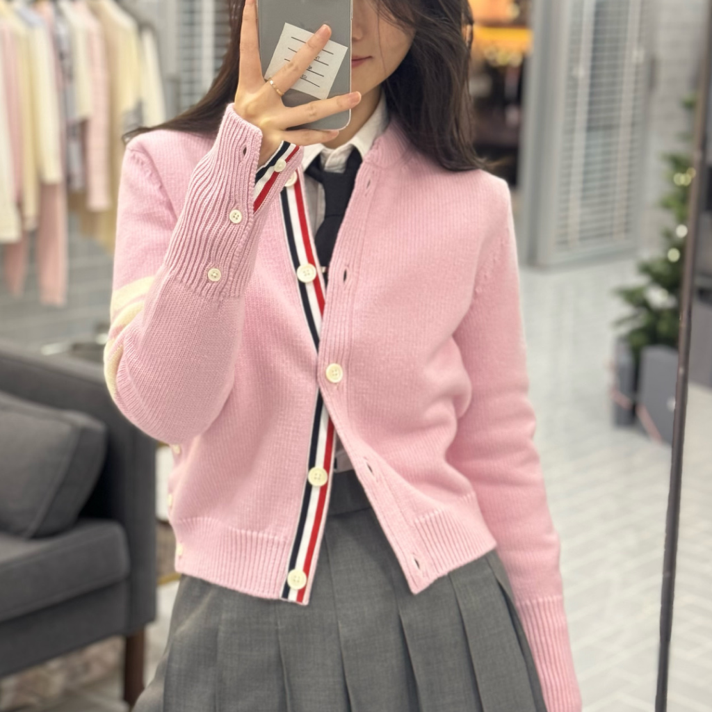 톰브라운 캐시미어 라운드 가디건 라이트 핑크 009