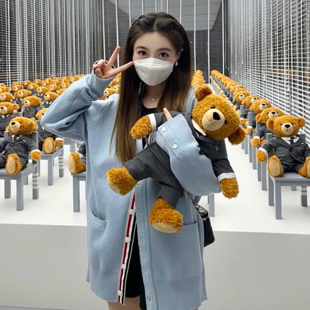 톰브라운 캐시미어 브이넥 가디건 라이트 블루 008