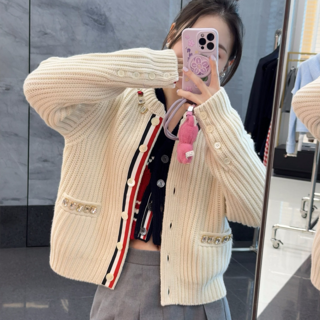 톰브라운 비즈 라운드 가디건 화이트 007